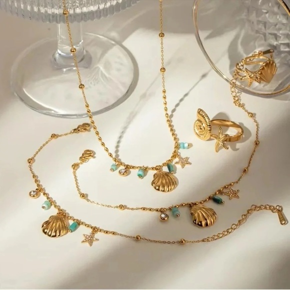 Anthropologie Seashell Star 18K Gold Stainless Steel Waterproof Necklace - Picture 1 of 5